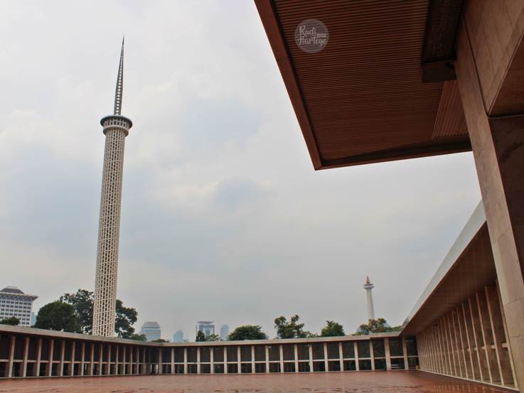 6 Jam Pertama di Kota Jakarta